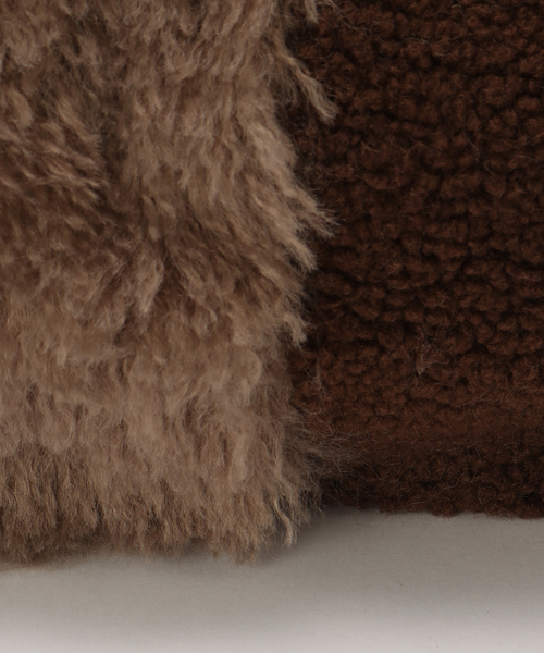 B.C STOCK（ベーセーストック）の「T.S.L/ティーエスエル フェイクファートートバッグ（ショルダーバッグ・レディース・ブラウン/ベージュ/チャコールグレー・FREE）」の10枚目の写真