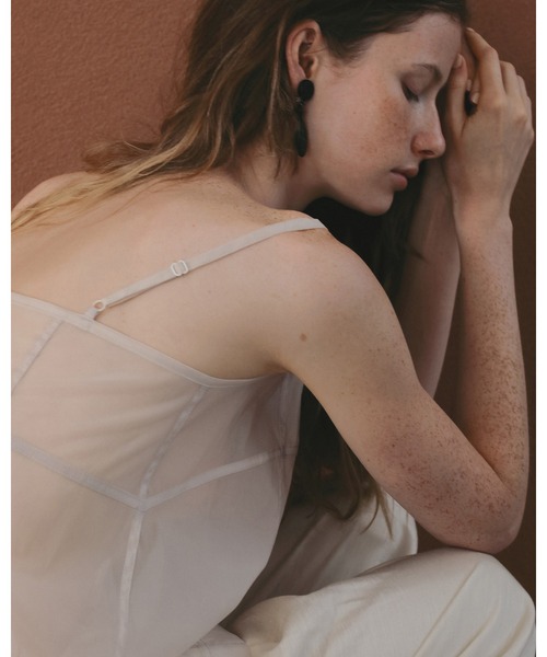 anuke（アンヌーク）の「Sheer Panel Longcamisole（キャミソール・レディース・アイボリー/ブラック・FREE）」の3枚目の写真