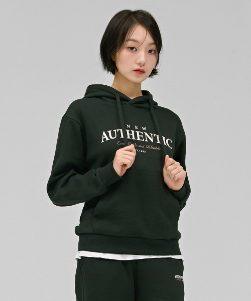 CHASECULT(チェイスカルト)の「共用エッセンシャルレタリング起毛フードパーカー-グリーン(パーカー・メンズ・グリーン・90/100/95/105)」の5枚目の写真