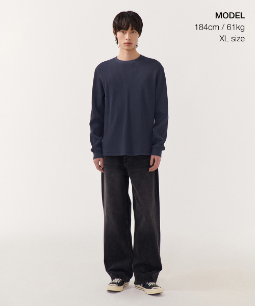 MUSINSA STANDARD（ムシンサスタンダード）の「ワッフルベーシッククルーネック長袖Tシャツ[ネイビー]（Tシャツ/カットソー・メンズ・その他・SMALL/MEDIUM/LARGE/X-LARGE/XX-LARGE/XXX-LARGE）」の2枚目の写真