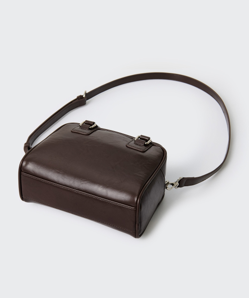 MUSINSA STANDARD WOMAN（ムシンサスタンダードウーマン）の「ミニボウリングバッグ [ブラウン]（ショルダーバッグ・レディース・その他・FREE）」の4枚目の写真