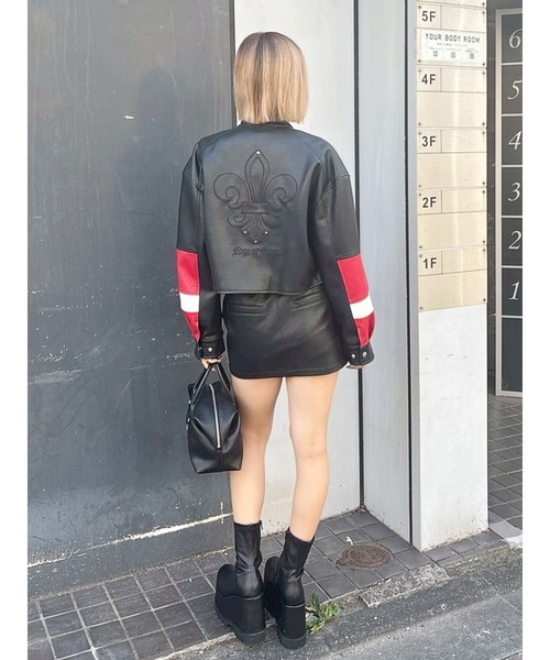 EVRIS（エヴリス）の「エンブレムドッキングバイカーブルゾン（ブルゾン・レディース・ブラック/その他1/ブラウン・FREE）」の17枚目の写真