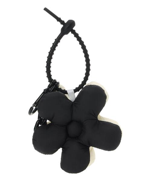 Lugnoncure(ルノンキュール)の「フワフワフラワーチャーム(ネックレス・レディース・ホワイト/ブルー・F)」の9枚目の写真