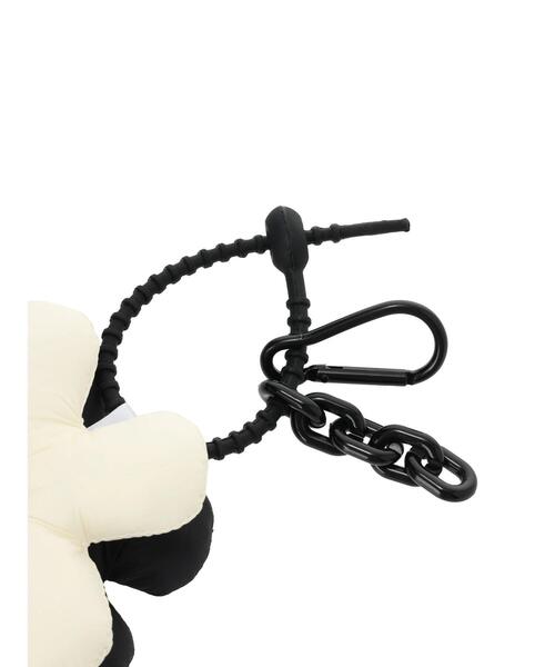 Lugnoncure(ルノンキュール)の「フワフワフラワーチャーム(ネックレス・レディース・ホワイト/ブルー・F)」の11枚目の写真