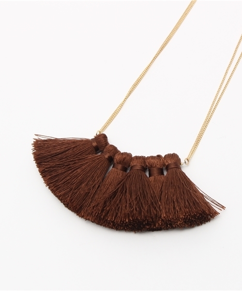 SLY（スライ）の「FRINGE BEADS N/C（ネックレス・レディース・オフホワイト/ダークグリーン/ブラウン・FREE）」の4枚目の写真