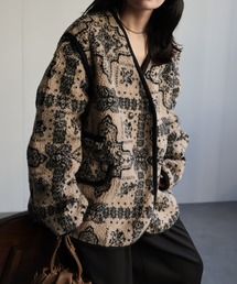 新品未使用　タグ付き ペイズリー柄 ノーカラージャケット レディースのノーカラージャケット（ペイズリー柄）ファッション通販