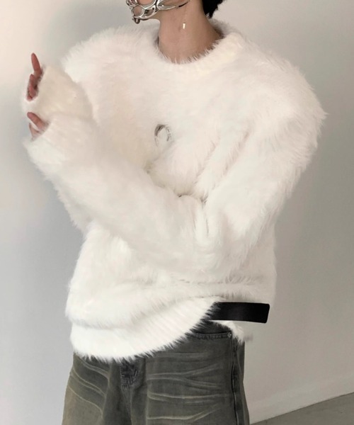 lilful(リルフル)の「ワンポイントメタルパーツシャギープルオーバーニット(ニット/セーター・メンズ・ホワイト/ブラック・F)」の5枚目の写真