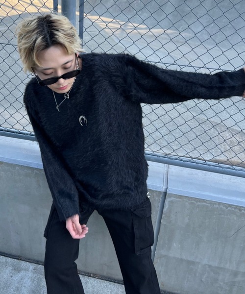 lilful(リルフル)の「ワンポイントメタルパーツシャギープルオーバーニット(ニット/セーター・メンズ・ホワイト/ブラック・F)」の8枚目の写真