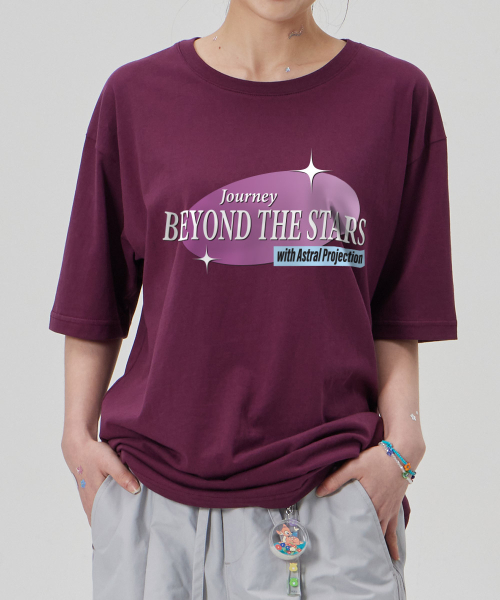 ASTRAL PROJECTION（アストラルプロジェクション）の「[ビヨンド ザ スターズ]コットンルーズフィット半袖Tシャツ_プラムパープル（Tシャツ/カットソー・メンズ・その他・LARGE/MEDIUM/X-LARGE/XX-LARGE）」の3枚目の写真