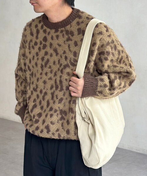 CPCM（シーピーシーエム）の「モヘアライク総柄ニットプルオーバー（ニット/セーター・メンズ・カーキ/ベージュ・MEDIUM/LARGE）」の2枚目の写真