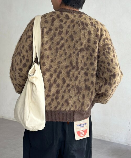 CPCM（シーピーシーエム）の「モヘアライク総柄ニットプルオーバー（ニット/セーター・メンズ・カーキ/ベージュ・MEDIUM/LARGE）」の5枚目の写真