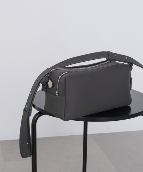 ADD CULUMN（アドカラム）の「ADD CULUMN/TABLET BOX（ショルダーバッグ・レディース・ダークグレー/アイボリー/イエロー・FREE）」の2枚目の写真