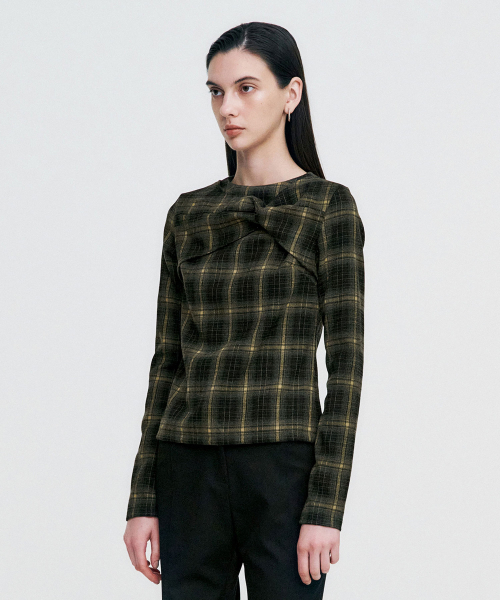 KIMZISU(キムジス)の「Twisted Check High-neck Top _ KHAKI(Tシャツ/カットソー・レディース・その他・SMALL/MEDIUM)」の2枚目の写真