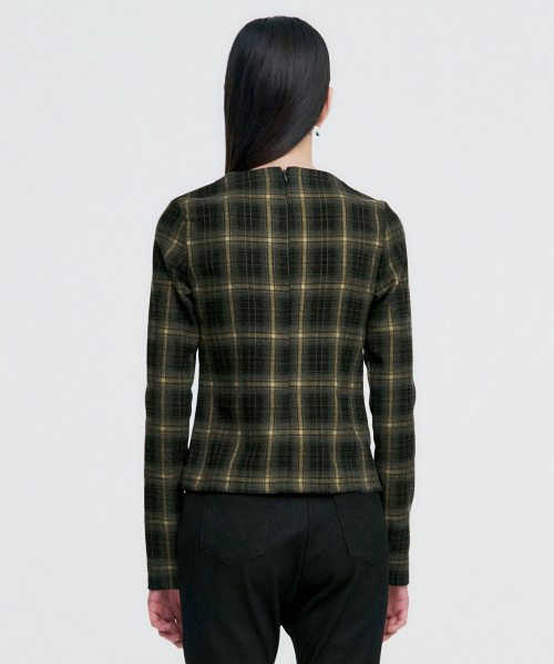 KIMZISU(キムジス)の「Twisted Check High-neck Top _ KHAKI(Tシャツ/カットソー・レディース・その他・SMALL/MEDIUM)」の3枚目の写真