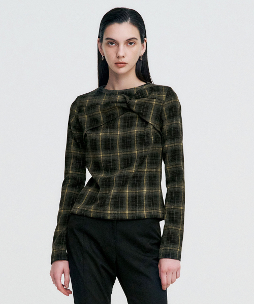 KIMZISU(キムジス)の「Twisted Check High-neck Top _ KHAKI(Tシャツ/カットソー・レディース・その他・SMALL/MEDIUM)」の4枚目の写真