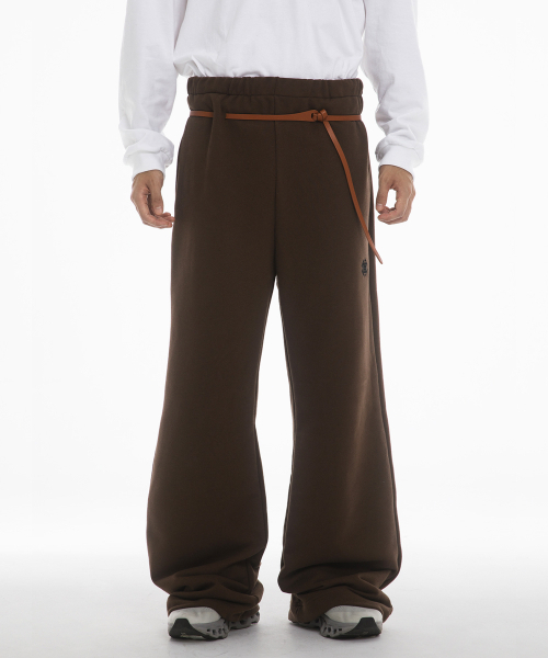 LEATHER BELT WIDE PANTS - BROWN