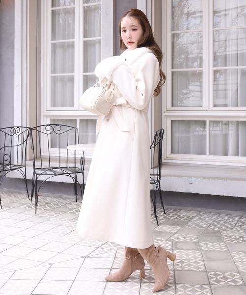 one after another NICE CLAUP（ワンアフターアナザーナイスクラップ）の「【サイズ展開あり】襟袖フェイクファーロングコート（ステンカラーコート・レディース・チャコールグレー/アイボリー/ベージュ/ライトグレー・SMALL/MEDIUM）」の15枚目の写真