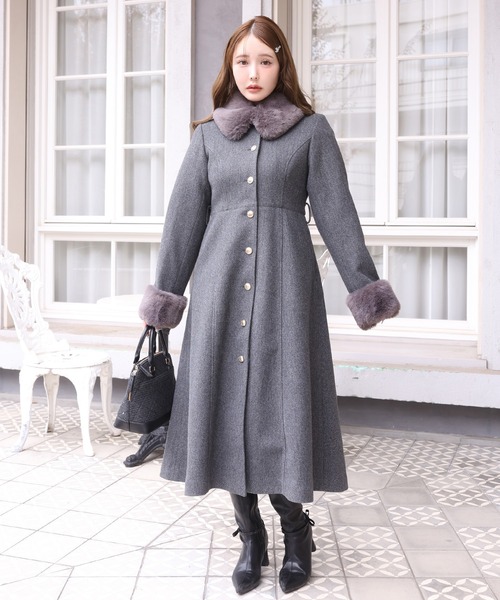 one after another NICE CLAUP（ワンアフターアナザーナイスクラップ）の「【サイズ展開あり】襟袖フェイクファーロングコート（ステンカラーコート・レディース・チャコールグレー/アイボリー/ベージュ/ライトグレー・SMALL/MEDIUM）」の11枚目の写真