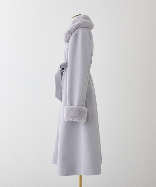 one after another NICE CLAUP（ワンアフターアナザーナイスクラップ）の「【サイズ展開あり】襟袖フェイクファーロングコート（ステンカラーコート・レディース・チャコールグレー/アイボリー/ベージュ/ライトグレー・SMALL/MEDIUM）」の21枚目の写真