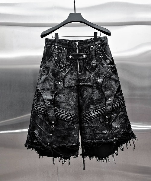 RICH（リッチ）の「【RICH】Knight Wide Waxed Short Pants / 【リッチ】デザインデニムダメージハーフパンツ（デニムパンツ・メンズ・ブルー/ブラック/チャコール・02/01）」の13枚目の写真