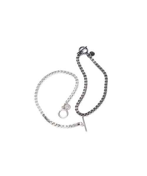 uniform experiment（ユニフォームエクスペリメント）の「VENETIAN CHAIN BRACELET（ブレスレット・メンズ・シルバー/ブラック・FREE）」の4枚目の写真