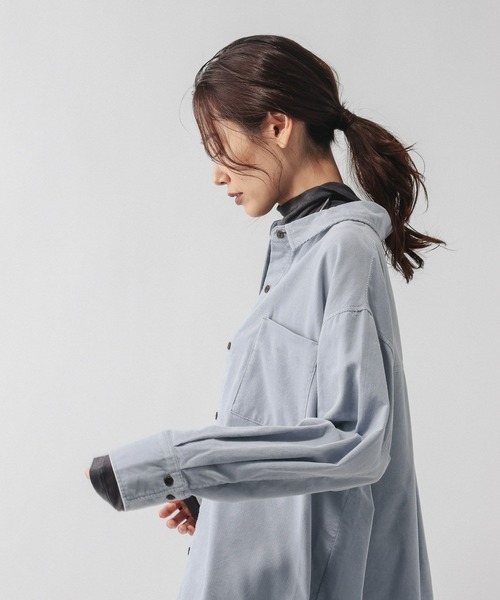 GLOBAL WORK（グローバルワーク）の「やわらかコーデュロイシャツ長袖/637933（シャツ/ブラウス・レディース・グリーン系その他/ピンク/サックスブルー/グレイッシュベージュ・MEDIUM/LARGE）」の18枚目の写真