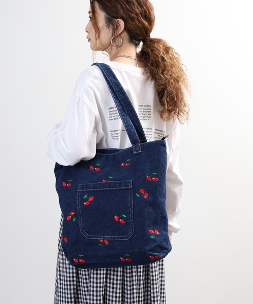 crossi(クロッシー)の「チェリー刺繍デニムトートバッグ(トートバッグ・レディース・ブルー/ネイビー・FREE)」の20枚目の写真
