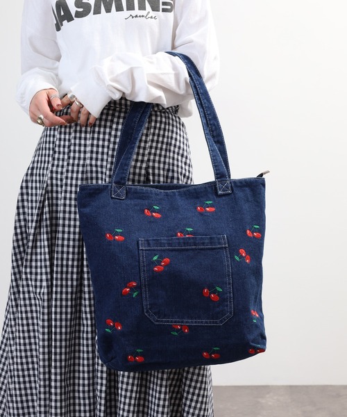 crossi(クロッシー)の「チェリー刺繍デニムトートバッグ(トートバッグ・レディース・ブルー/ネイビー・FREE)」の22枚目の写真