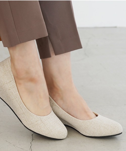 ALETTA（アレッタ）の「ALETTA-ｱﾚｯﾀ- 究極のプレーンパンプス -アーモンドトゥ4.5cmヒール-（パンプス・レディース・ダークブラック/ブラック系その他/トップグレー/杢グレー/ブラック/グレイッシュベージュ/ブラック系/モカ/ベージュ/ブルー系その他/ベージュ系その他・23.5cm/24.0cm/24.5cm/23.0cm/25.0cm/22.5cm/22.0cm）」の9枚目の写真