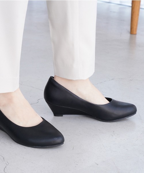 ALETTA（アレッタ）の「ALETTA-ｱﾚｯﾀ- 究極のプレーンパンプス -アーモンドトゥ4.5cmヒール-（パンプス・レディース・ダークブラック/ブラック系その他/トップグレー/杢グレー/ブラック/グレイッシュベージュ/ブラック系/モカ/ベージュ/ブルー系その他/ベージュ系その他・23.5cm/24.0cm/24.5cm/23.0cm/25.0cm/22.5cm/22.0cm）」の15枚目の写真