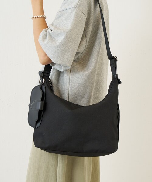 BEARDSLEY(ビアズリー)の「グラスケース付きショルダーバッグ(ショルダーバッグ・レディース・ブラック・FREE)」の12枚目の写真