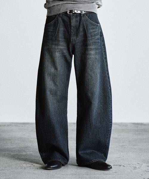 WYM LIDNM(ウィム バイ リドム)の「ARC CURVED DRAPE DENIM(デニムパンツ・メンズ・インディゴブルー/ライトインディゴブルー/ダークグレー・XS/S/M/L)」の13枚目の写真