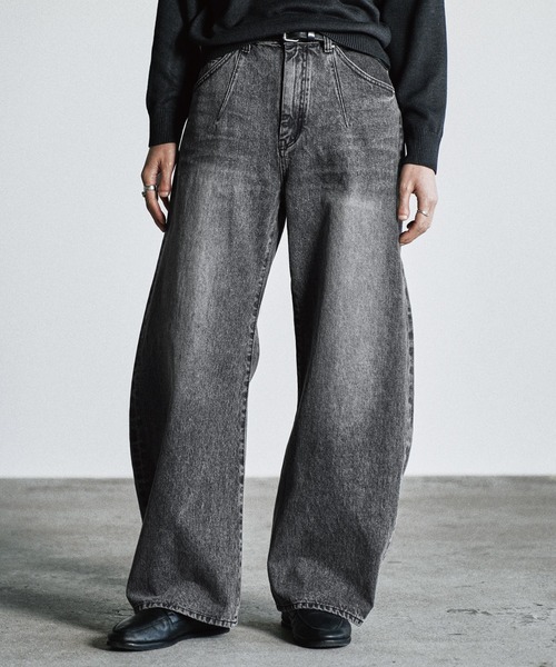 WYM LIDNM(ウィム バイ リドム)の「ARC CURVED DRAPE DENIM(デニムパンツ・メンズ・インディゴブルー/ライトインディゴブルー/ダークグレー・XS/S/M/L)」の16枚目の写真