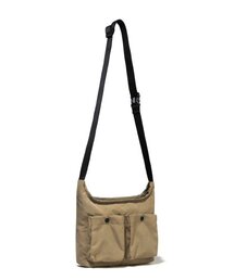 SUKU（スク）の「KIITOS SACOCHE-BEIGE（メッセンジャーバッグ）」