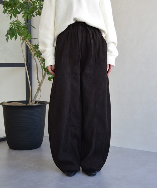 MISCH MASCH(ミッシュマッシュ)の「WEB限定 ウエストリボン付き タックワイドパンツ(その他パンツ・レディース・ダークブラウン・フリ-)」の2枚目の写真