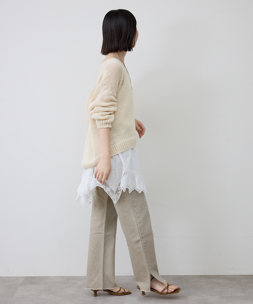 SLOBE IENA(スローブイエナ)の「ギマヤーンVネックプルオーバー(ニット/セーター・レディース・アイボリー/ベージュ/ラベンダー・FREE)」の7枚目の写真