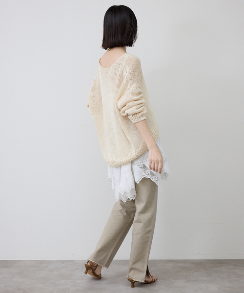 SLOBE IENA(スローブイエナ)の「ギマヤーンVネックプルオーバー(ニット/セーター・レディース・アイボリー/ベージュ/ラベンダー・FREE)」の8枚目の写真