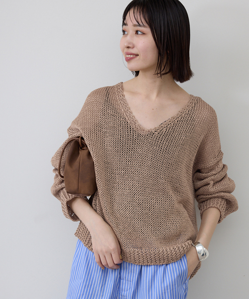 SLOBE IENA(スローブイエナ)の「ギマヤーンVネックプルオーバー(ニット/セーター・レディース・アイボリー/ベージュ/ラベンダー・FREE)」の17枚目の写真