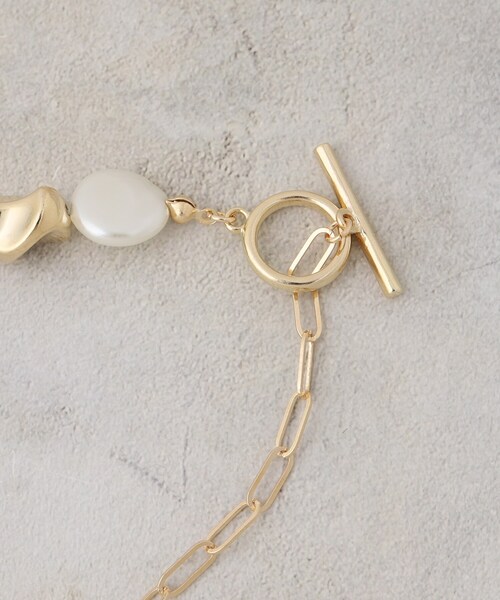 OPAQUE.CLIP（オペークドットクリップ）の「パール調ビーズ×メタル チェーンネックレス（ネックレス・レディース・ゴールド/シルバー・00）」の8枚目の写真