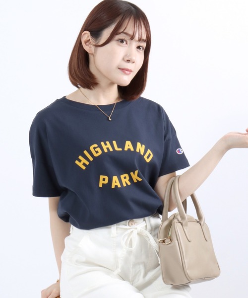 Champion(チャンピオン)の「Champion(チャンピオン)フロッキーロゴプリント ワイドシルエットTシャツ/レディース(Tシャツ/カットソー・レディース・オレンジ/オートミール/ホワイト/ライトブルー/ネイビー・L/M)」の20枚目の写真