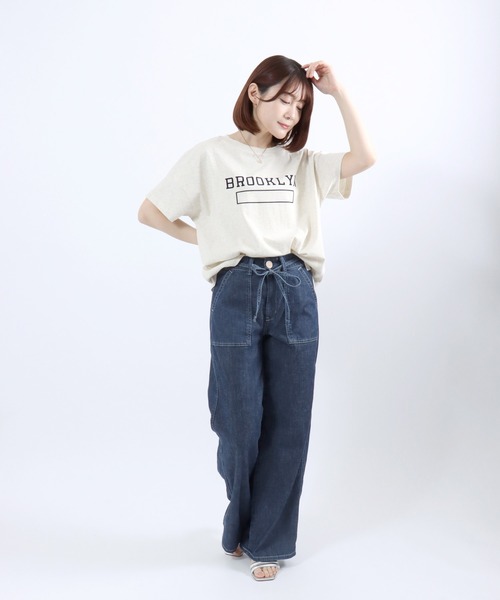 Champion(チャンピオン)の「Champion(チャンピオン)フロッキーロゴプリント ワイドシルエットTシャツ/レディース(Tシャツ/カットソー・レディース・オレンジ/オートミール/ホワイト/ライトブルー/ネイビー・L/M)」の12枚目の写真