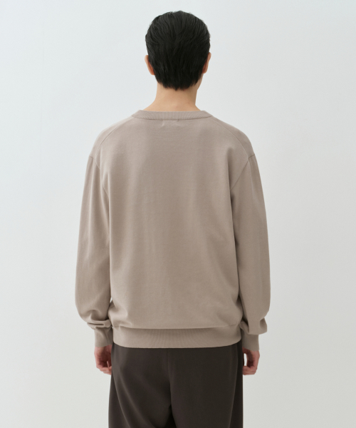 MUSINSA STANDARD（ムシンサスタンダード）の「ウォッシャブルスーピマコットンVネックニット[マッシュルーム]（ニット/セーター・メンズ・その他・SMALL/X-LARGE/MEDIUM/LARGE/2XL）」の4枚目の写真