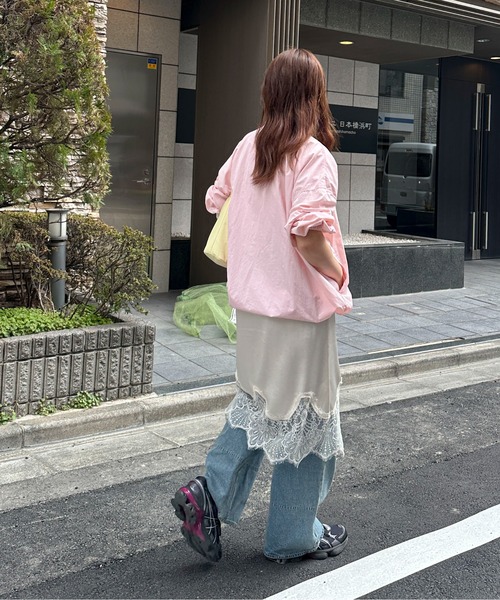 PILIT(ピリット)の「裾レースミディサテンスカート(スカート・レディース・グレイッシュベージュ/アイボリー・MEDIUM)」の13枚目の写真