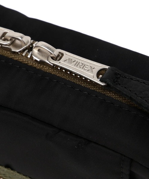AVIREX(アヴィレックス)の「AVIREX -FLIGHT NYLON VERTICAL SHOULDER(ショルダーバッグ・メンズ・ブラック/カーキ・FREE)」の10枚目の写真