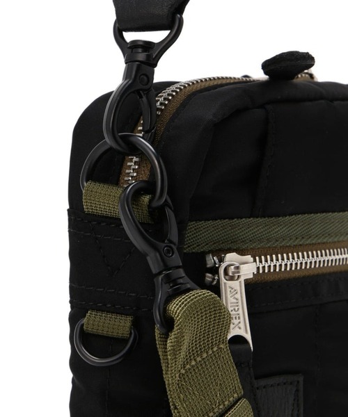 AVIREX(アヴィレックス)の「AVIREX -FLIGHT NYLON VERTICAL SHOULDER(ショルダーバッグ・メンズ・ブラック/カーキ・FREE)」の7枚目の写真