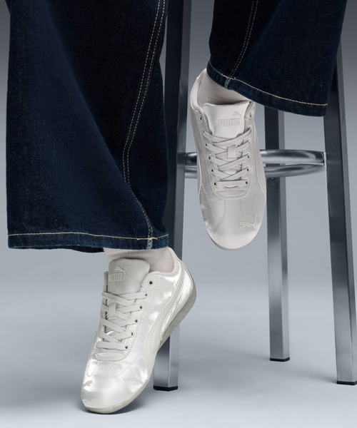 PUMA（プーマ）の「PUMA プーマ ウィメンズ スピードキャット アノダイズド スニーカー（スニーカー・レディース・ヘザーグレー/オフホワイト/ブラック・25.0cm/22.0cm/22.5cm/24.5cm/23.0cm/23.5cm/24.0cm/25.5cm/26.0cm）」の3枚目の写真