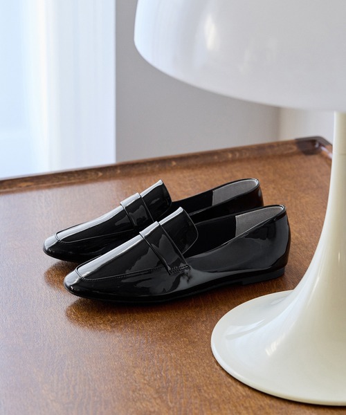 ADAM ET ROPE'(アダムエロペ)の「晴雨兼用サスティナブルレインローファー(ローファー・レディース・ベージュ系その他2/ブラック系その他/ブラック・23/23.5/24/24.5/25/22.5)」の2枚目の写真