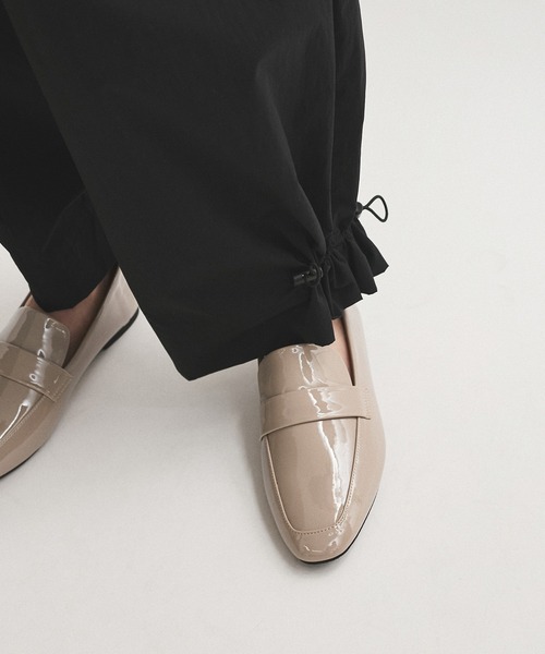 ADAM ET ROPE'(アダムエロペ)の「晴雨兼用サスティナブルレインローファー(ローファー・レディース・ベージュ系その他2/ブラック系その他/ブラック・23/23.5/24/24.5/25/22.5)」の5枚目の写真