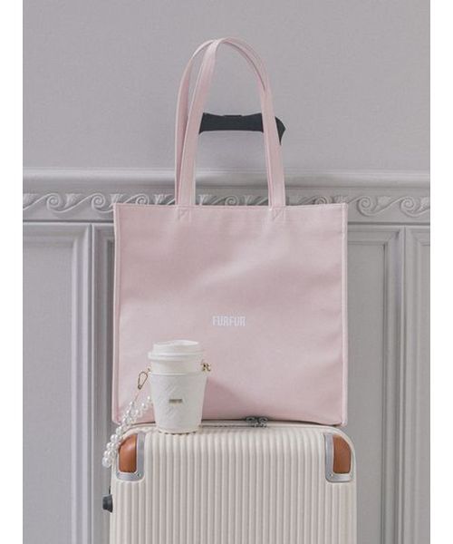 FURFUR（ファーファー）の「【USAGI ONLINE/ZOZOTOWN限定】ファスナー付きキャリーオントートバッグ（トートバッグ・レディース・グリーン/レッド/ブラウン/ピンク/イエロー/ラベンダー/ネイビー/アイボリー/ブラック/ライトブルー・F）」の9枚目の写真