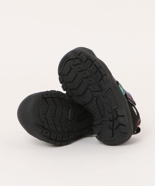 KEEN（キーン）の「NEWPORT H2 1026271（サンダル・レディース・ブラック・15 /16/17）」の3枚目の写真